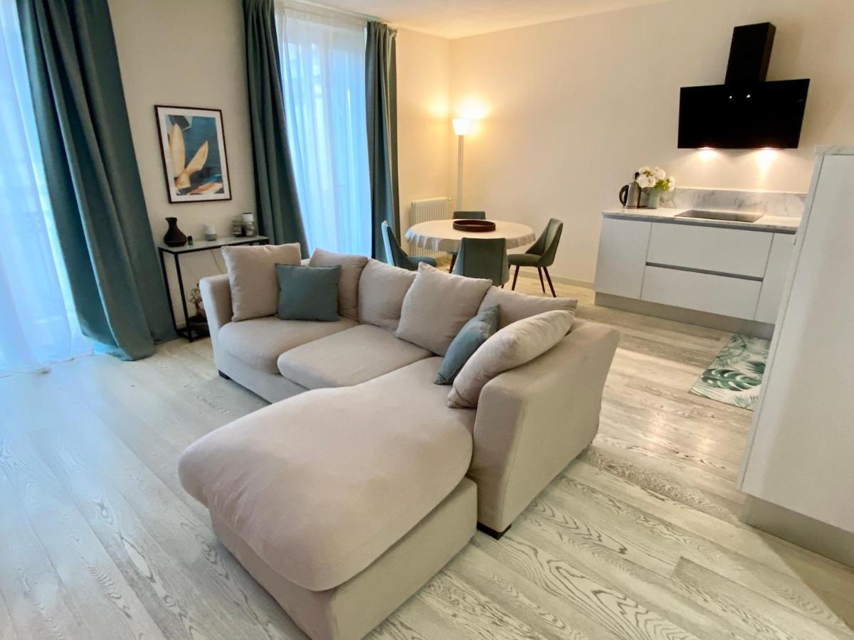 Front Beach Apartments Viareggio Extérieur photo