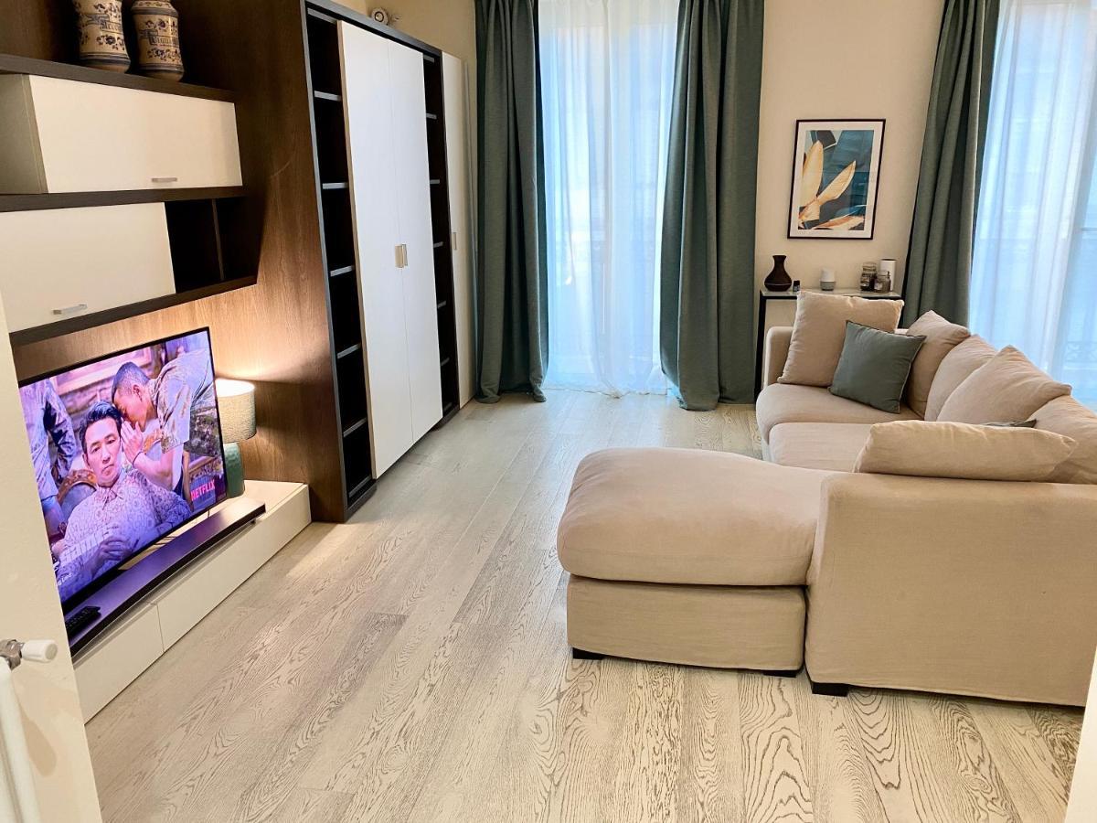 Front Beach Apartments Viareggio Extérieur photo